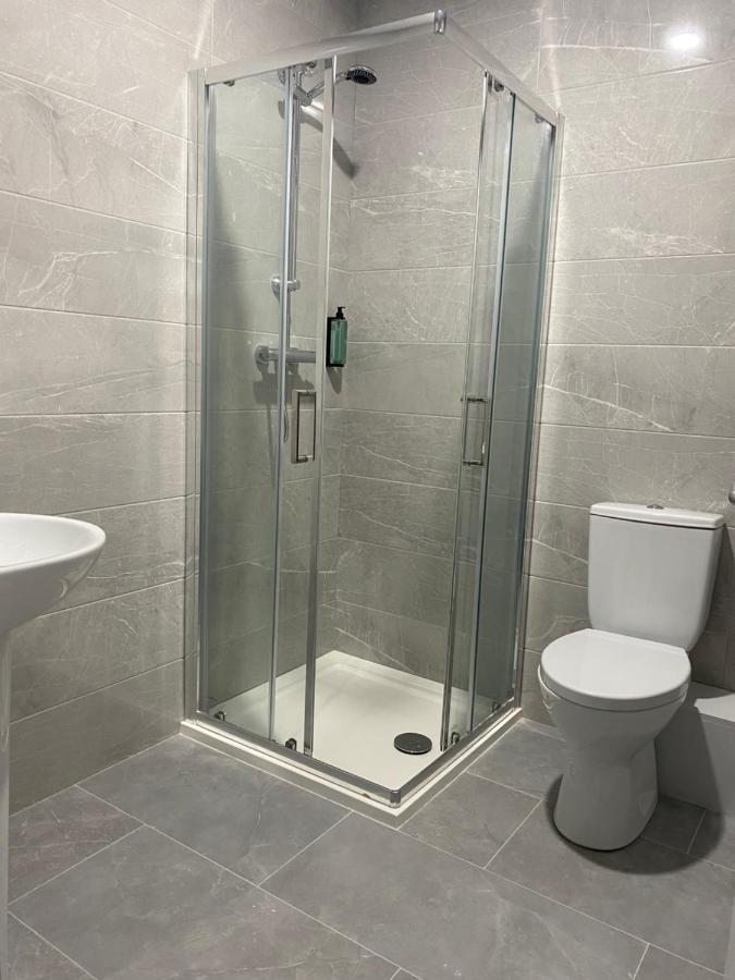 Madison House Aparthotel Galway Ngoại thất bức ảnh